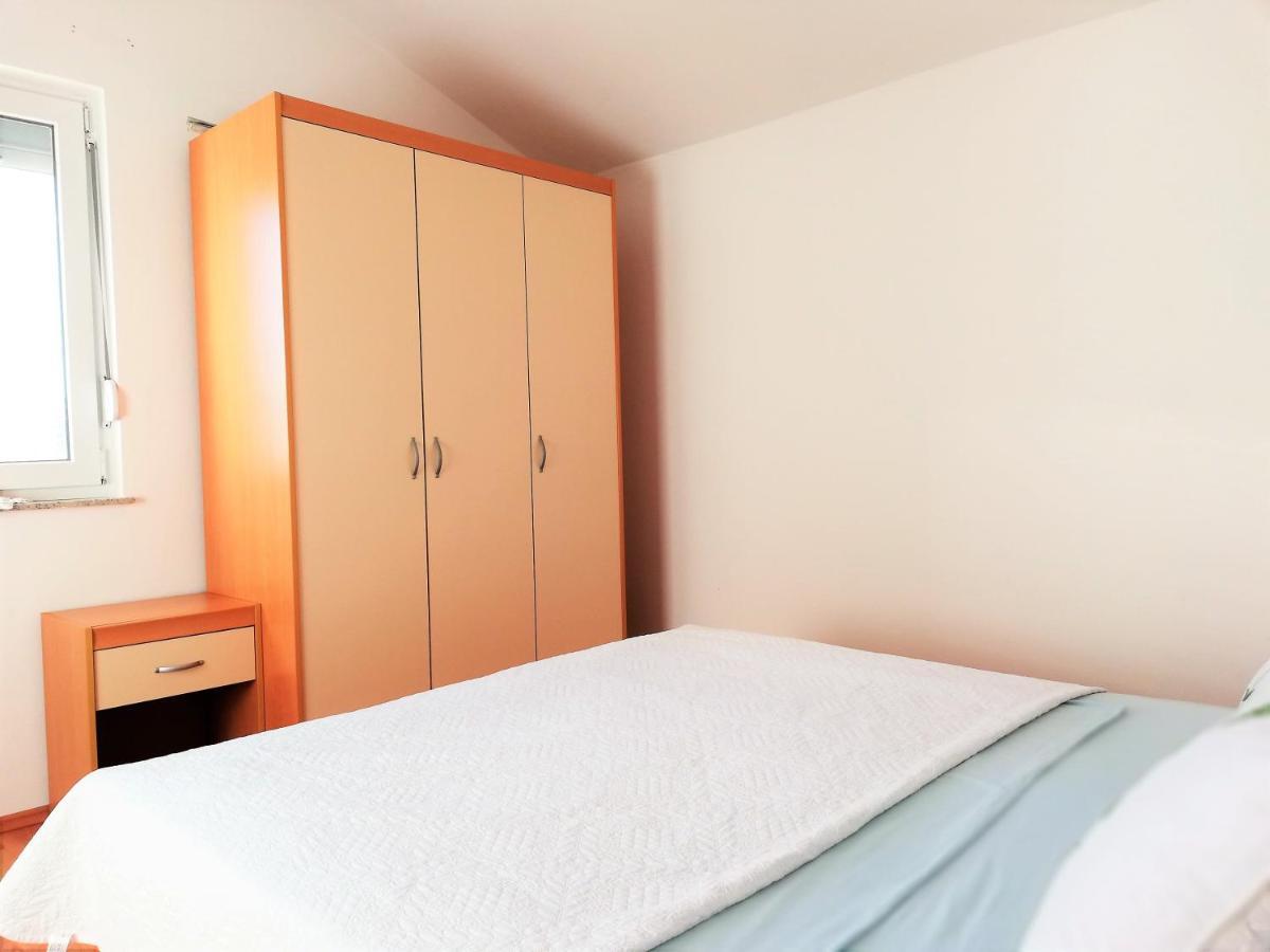 Apartment Anzotika ニン エクステリア 写真